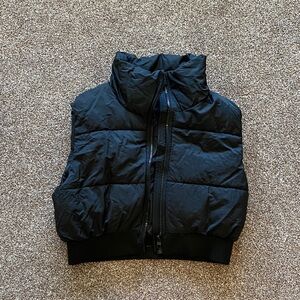 Cropped Puffer Vest Black
